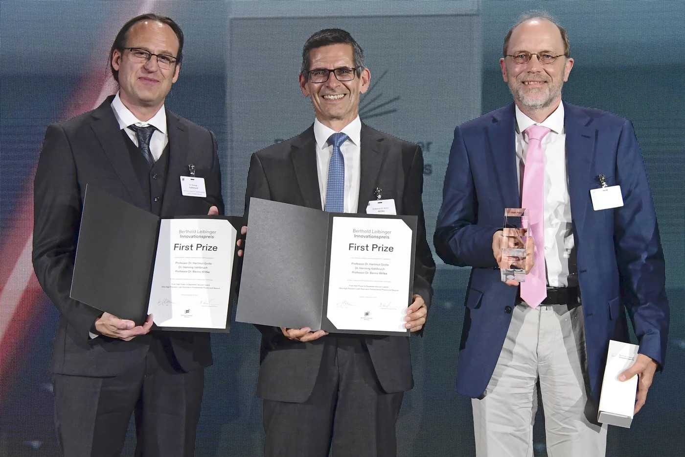 News-Image 14 of: Berthold Leibinger Stiftung honors laser researchers from Hannover and Cardiff